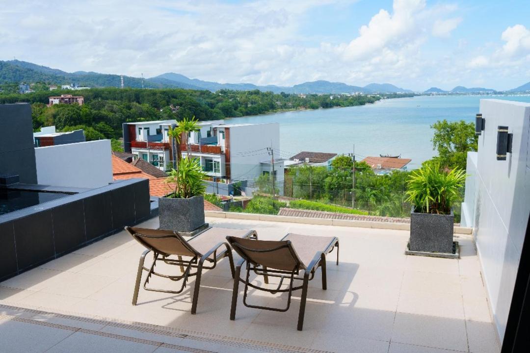 Aqua Villa Rawai Exterior photo